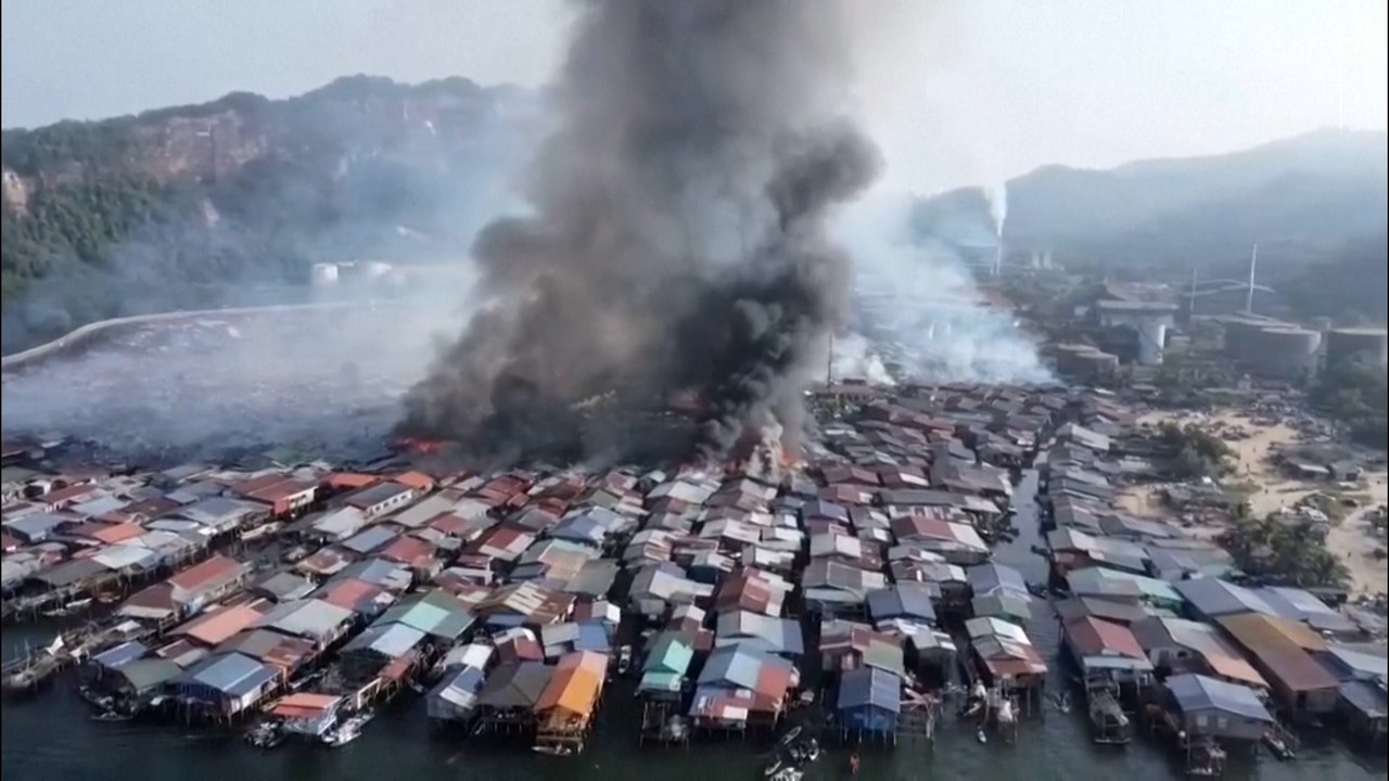 Un incendio en Malasia destruye cerca de 1.000 viviendas y deja a miles de personas sin hogar
