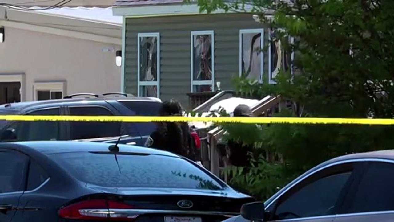 Gemeinde hält Mahnwache nach Massenschießerei in Louisiana