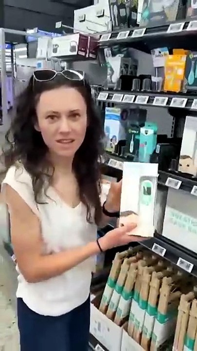 Mom with newborn gets blessing and learns lesson while shopping ❤️😭😭