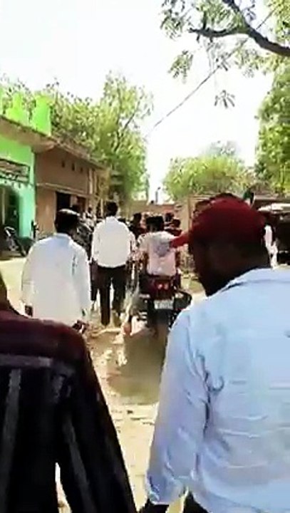 tu_sada_rakhna_salamat_inka_joda_ya_khuda