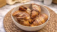 Empanadillas de chocolate, galleta y nueces en la arifryer