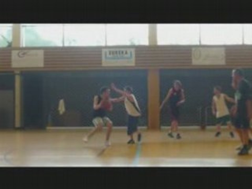 jkuhgyujk