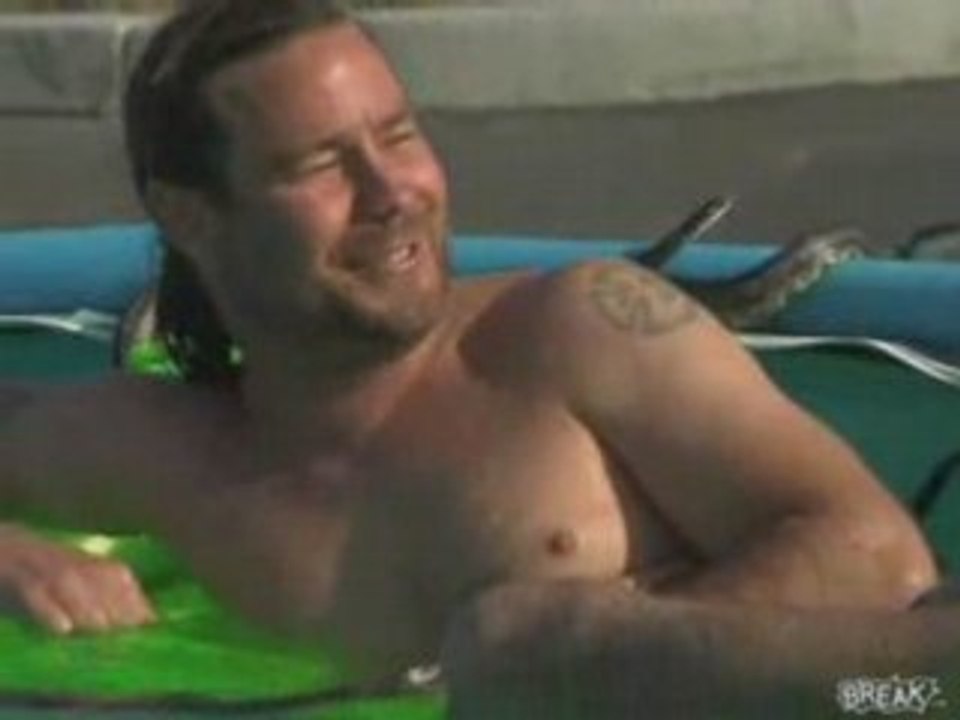 jackass+serpent+joueur de basquet