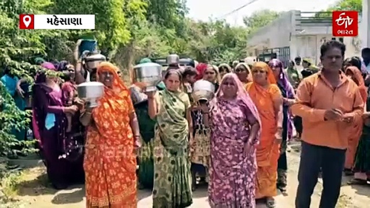 મહેસાણા: આદુંદરા ગામમાં ચૂંટણીનો બહિષ્કાર, 'બોરવેલ નહીં, વોટ નહીં'ના લાગ્યા પોસ્ટર