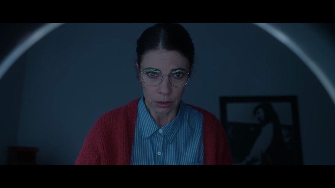 Bajo tus pies - Tráiler oficial español
