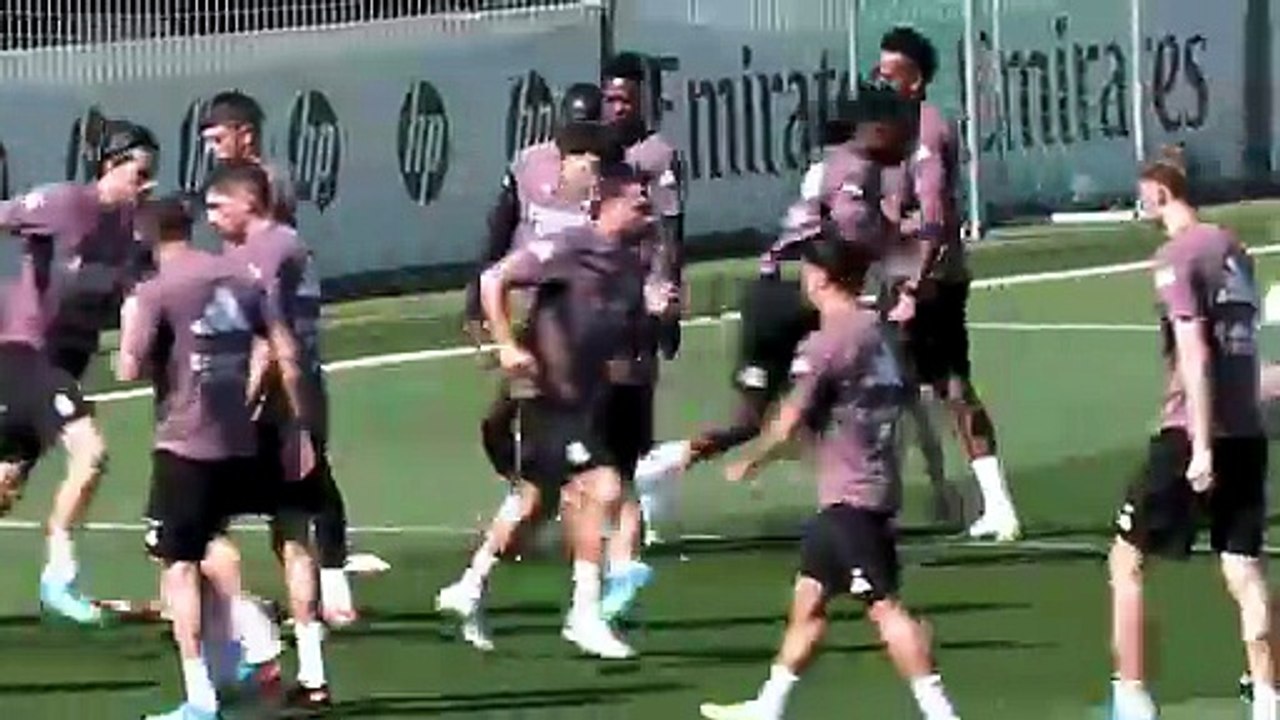 Asencio, Courtois y Rodrygo, únicas bajas en la sesión de Arbeloa antes del Alavés