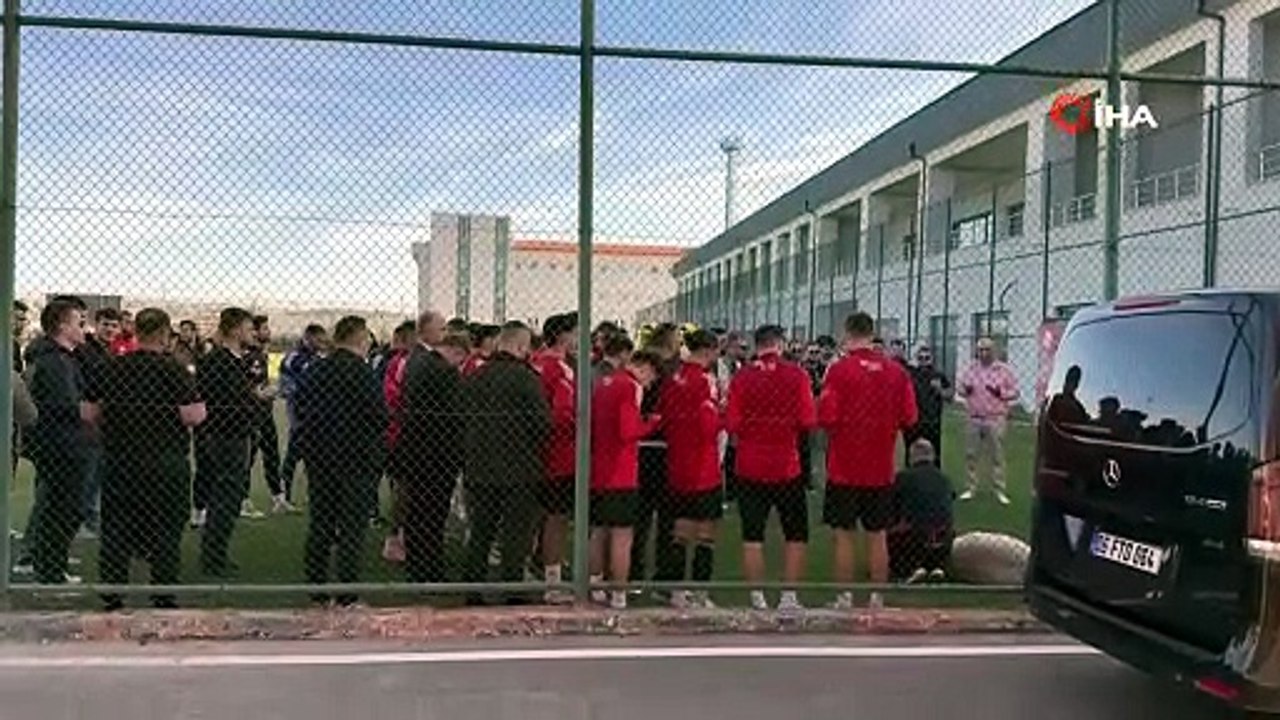 Milletvekili Hatipoğlu’ndan Eskişehirspor’a 5 milyon TL’lik destek | Ajansspor | IHA