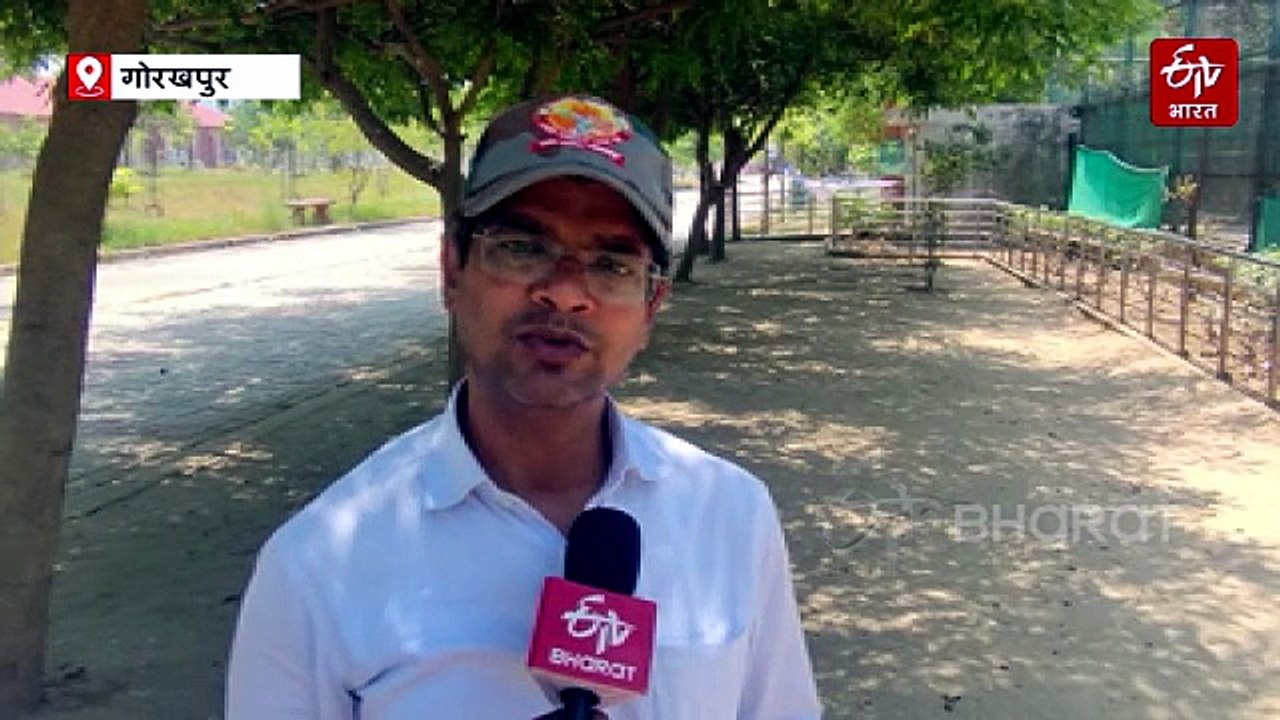 आसमान से बरस रही आग: गोरखपुर चिड़ियाघर में वन्य...