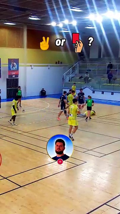 Plutôt 2min ou Carton rouge ? #handball