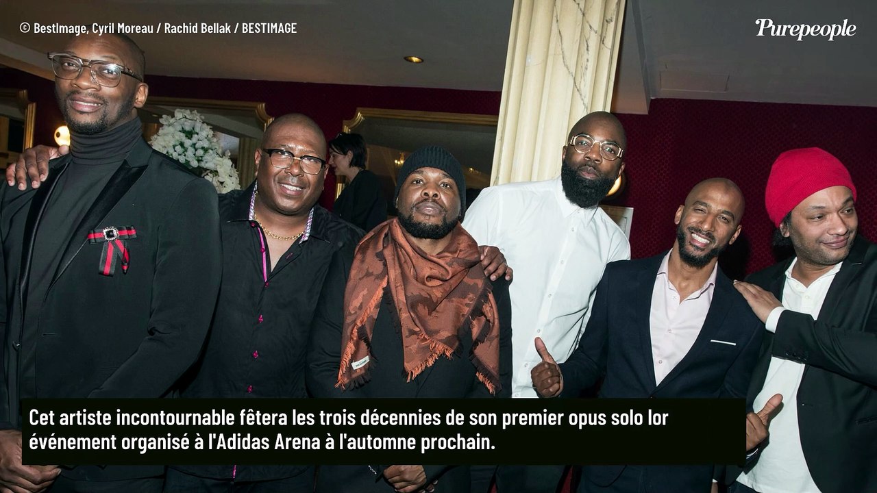 Cette star de la chanson des années 90 fait son grand retour sur scène, il sera bientôt en concert à Paris pour célébrer les 30 ans de son premier album