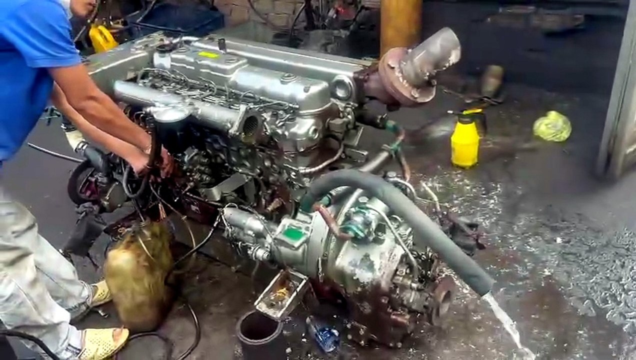 MITSUBISHI 6D31 ( 105 hp / 2900 rpm )