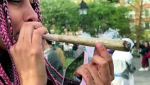 В Нью-Йорке любители марихуаны отмечают 4/20