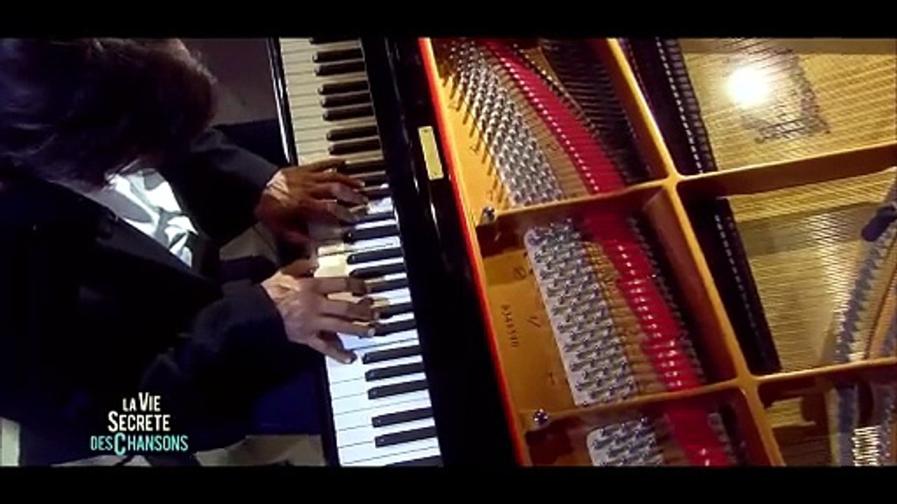 2021 - Johnny Hallyday - Daniel Balavoine - “Je ne suis pas un héros” dans “La Vie Secrète des Chansons” (André Manoukian, 5 Mai)