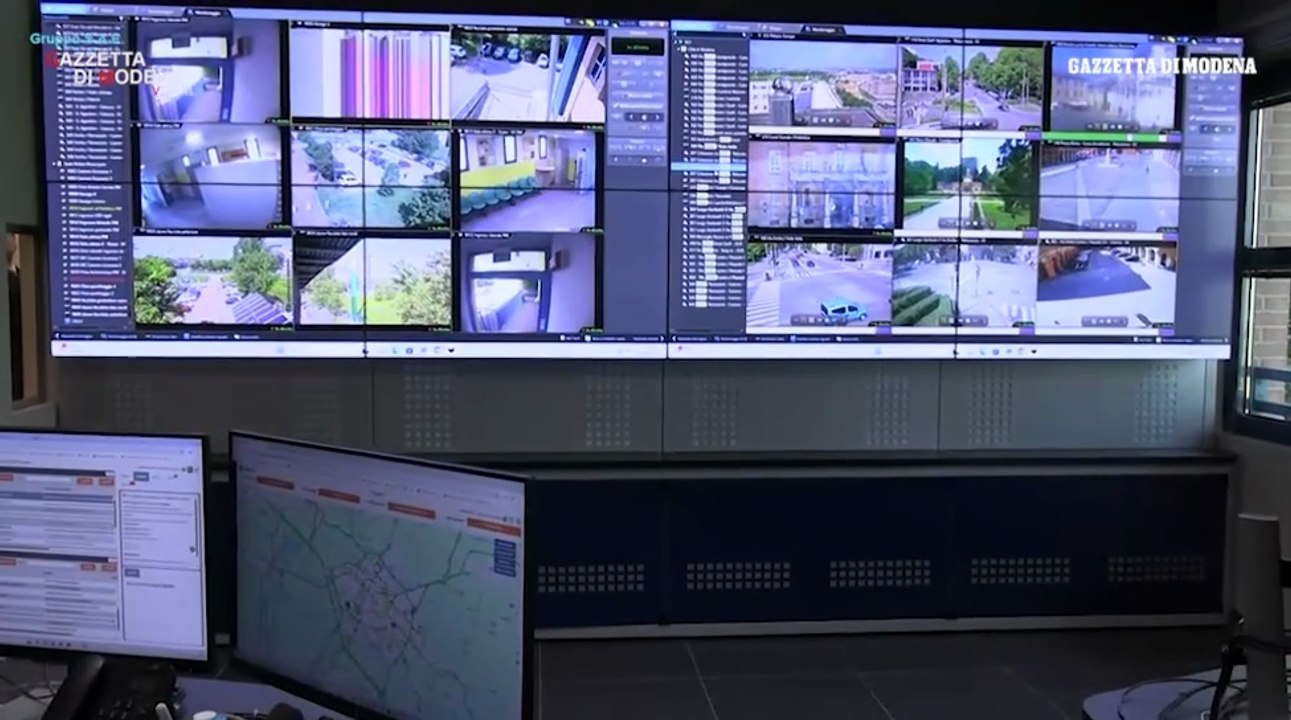 Modena, inaugurata la nuova sala operativa della polizia locale
