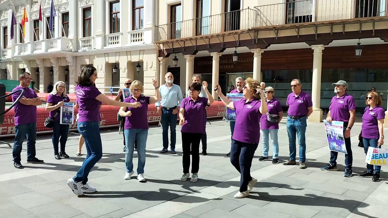 El grupo folclórico Wad-all-Hayara presenta un reto