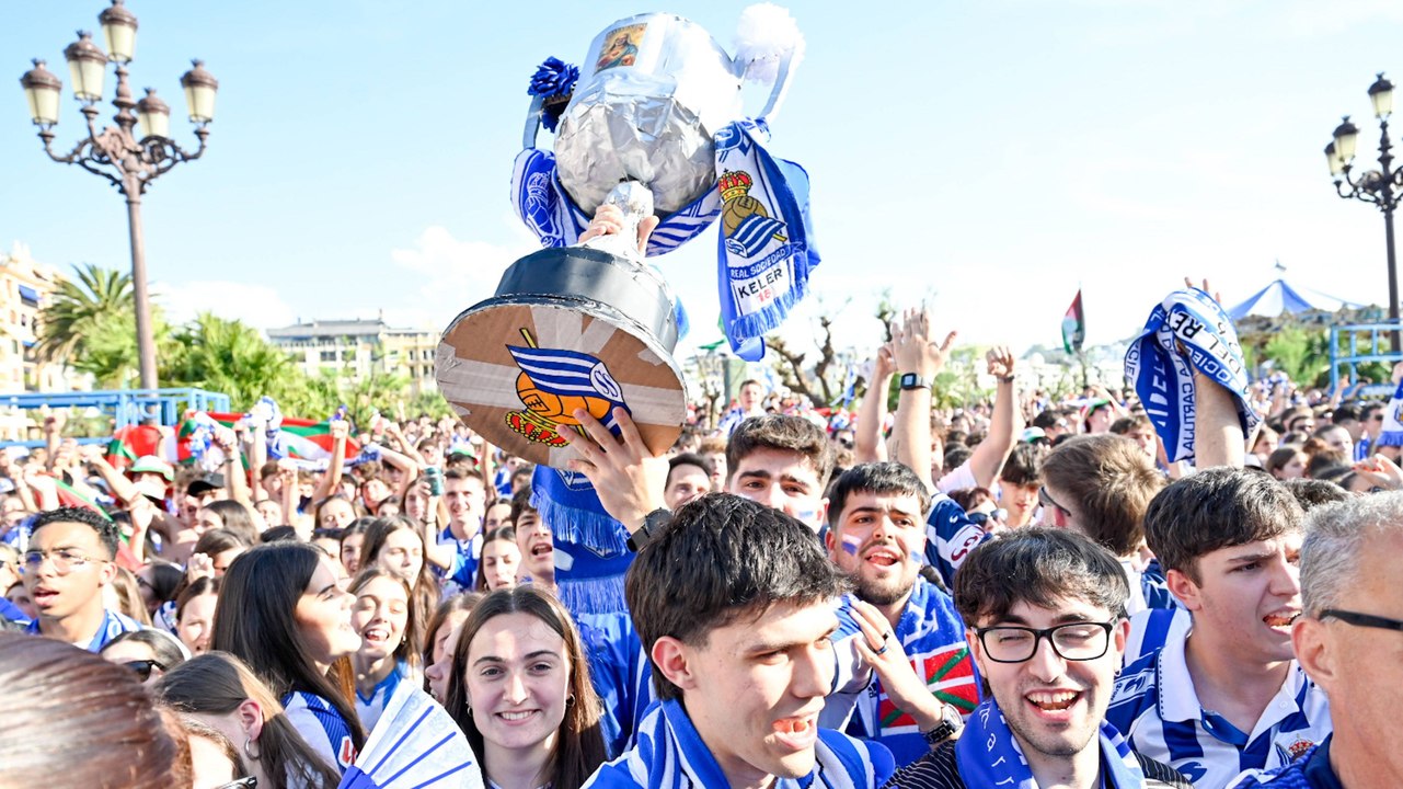 Große parade in san sebastian: matarazzo feiert pokalsieg mit real sociedad