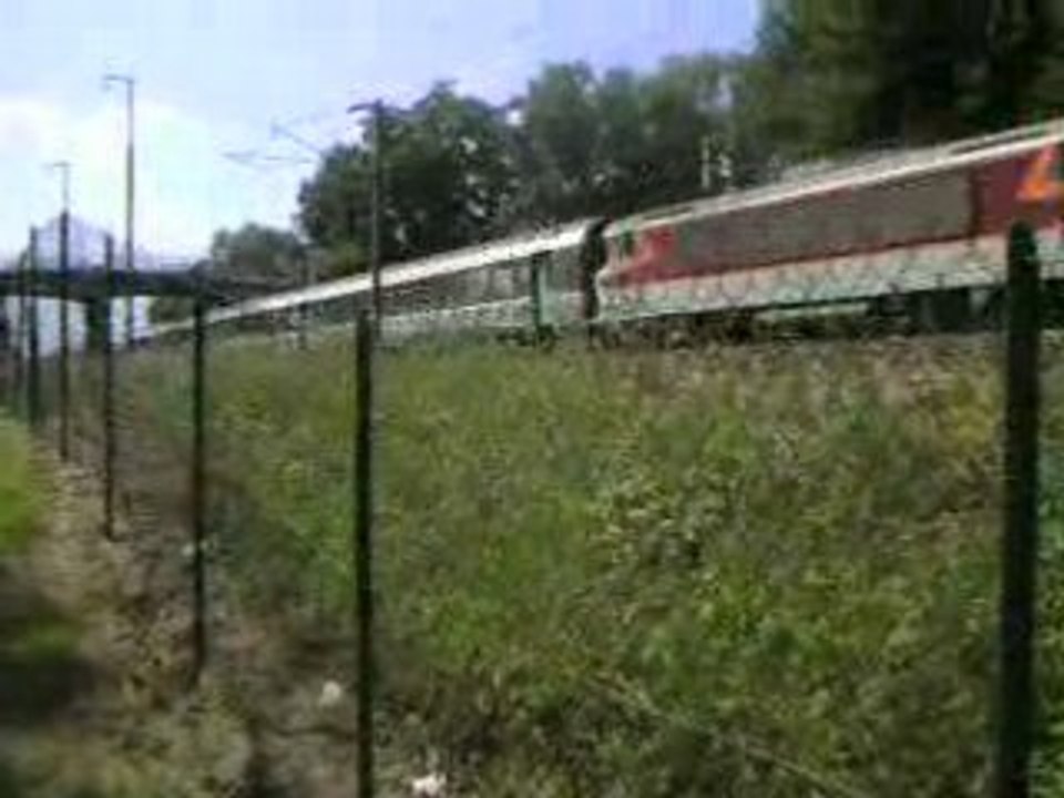 corail-téoz passe a nogent l'artaud 2