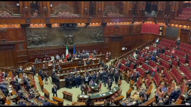 Dl sicurezza, opposizioni sui banchi del governo per protesta