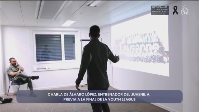 Fede Valverde, Lucas Vázquez y Thiago Pitarch apoyando a la cantera del Real Madrid antes de jugar la final de la YOUTH LEAGUE.