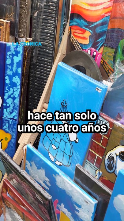 Dejó su empleo para vivir del arte: Jonathan vende sus cuadros en la FIL UABC 2026