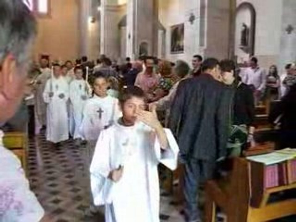 8 juin 2008 Communion Diane (sortie église)