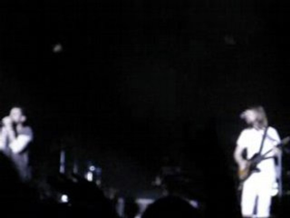 Maroon5: She will be loved