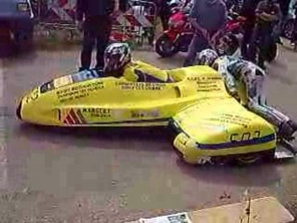 Course de cote à Marchaux 2008 - Depart side car