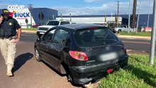 Carro fica danificado em forte batida com caminhão no Trevo da Portal