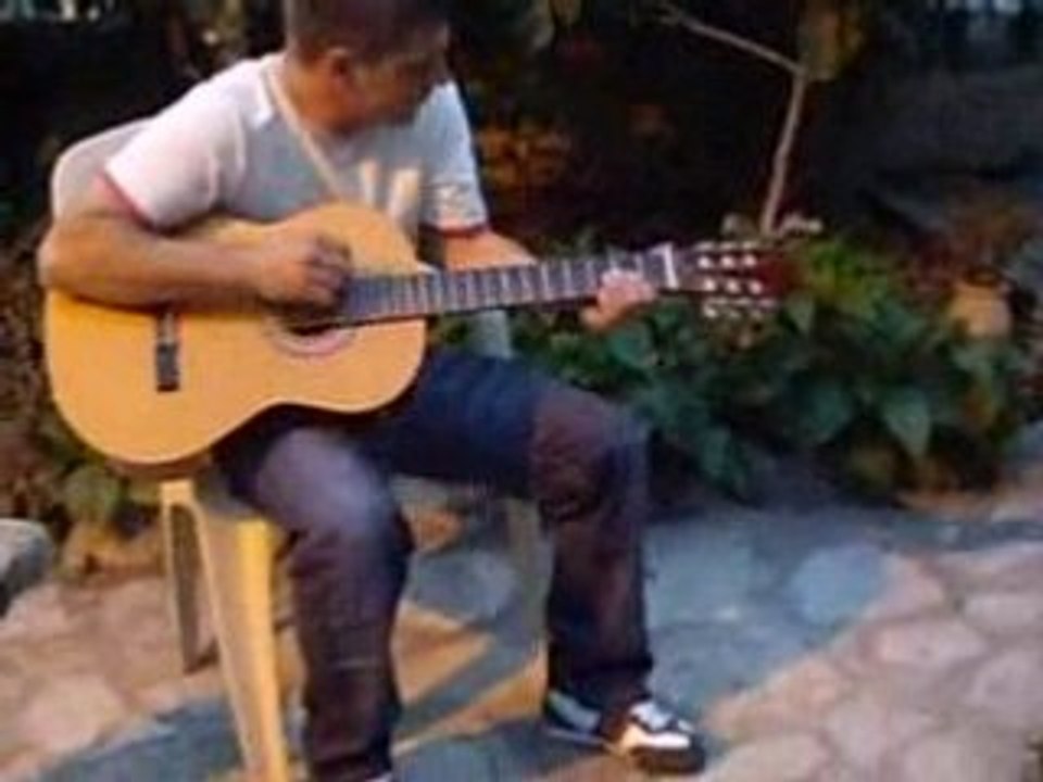 Titou ou le faux guitariste 2