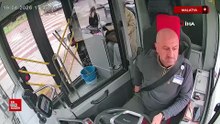 Malatya'da otobüs şoförünün bayrak hassasiyeti