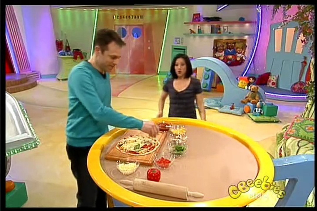 Show Me Show Me - Series 1 Episode 8 - Pizza and Wheels