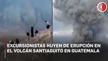 Excursionistas huyen de erupción en el volcán Santiaguito en Guatemala