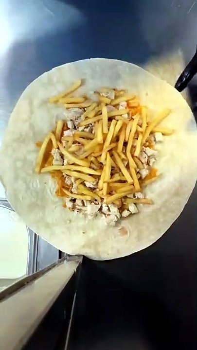 French Tacos Gratiné au Poulet & Mozzarella #BR3 #Tacos #Food #Foodies #Foodie