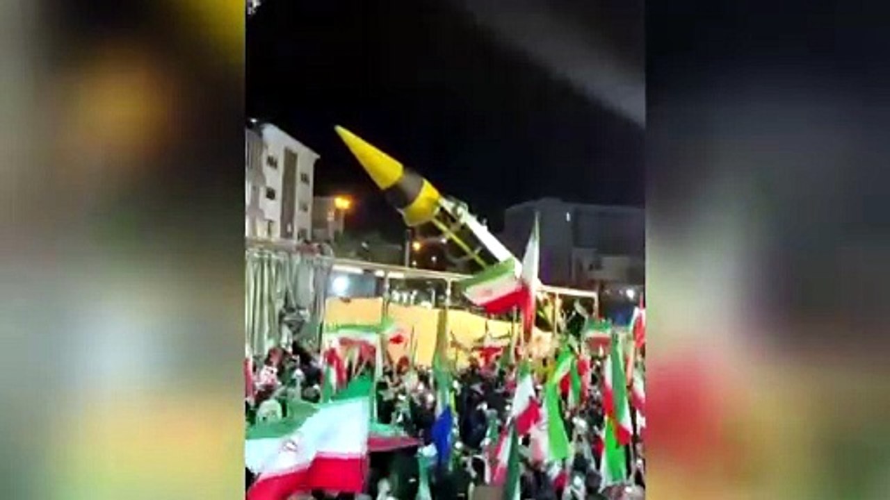 Irán abre fuego en Ormuz y vincula su diálogo con EEUU a la retirada del bloqueo del estrecho