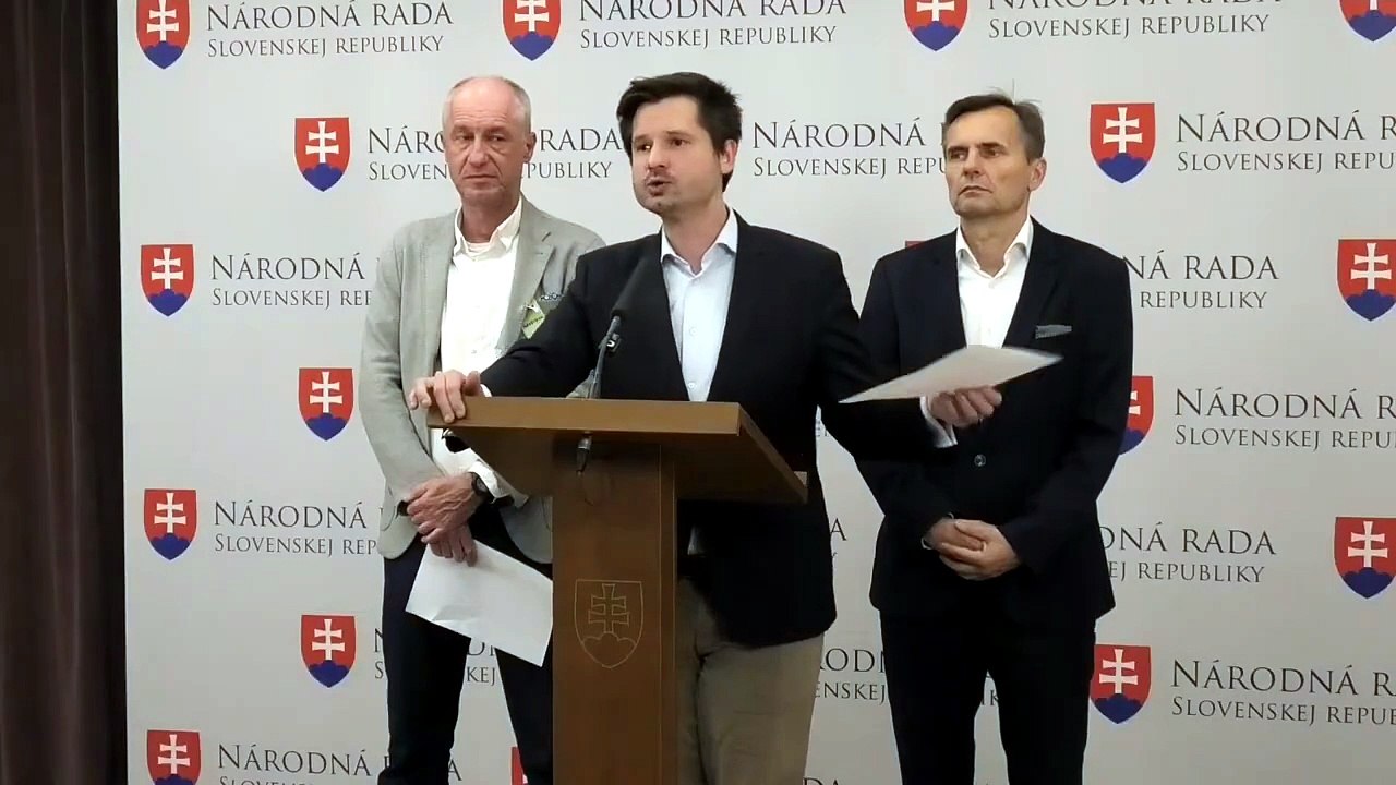 ZÁZNAM: TK poslanca Národnej rady SR Ľubomíra Galka a mimoparlamentnej strany Demokrati