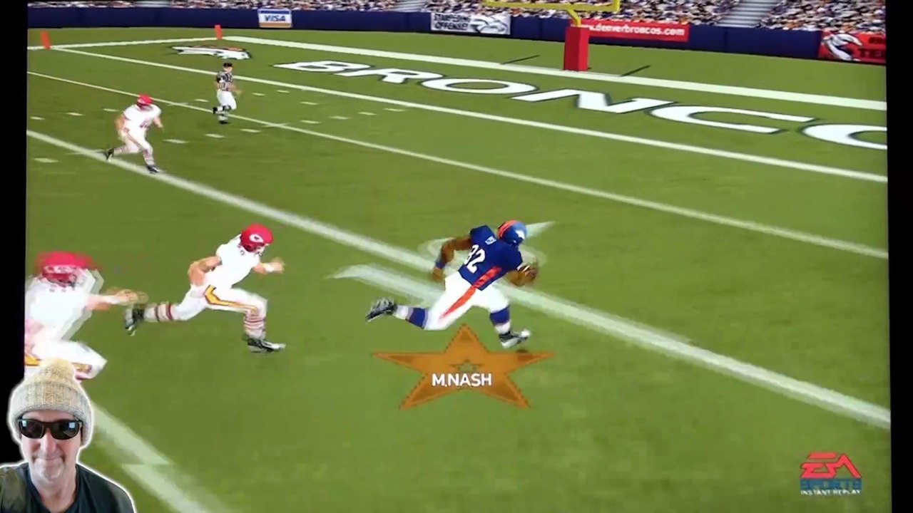 Madden NFL 2000: Denver Broncos QB Brian Griese throws a 35-yard TD against Chiefs