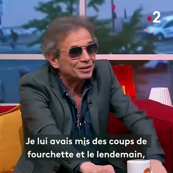 2021 - Johnny Hallyday - Souvenir du Bras de Fer avec Philippe Manœuvre dans Télématin (France 2, 8 Novembre)