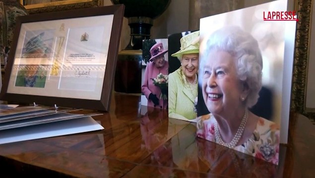 La famiglia reale omaggia la regina Elisabetta a 100 anni da sua nascita