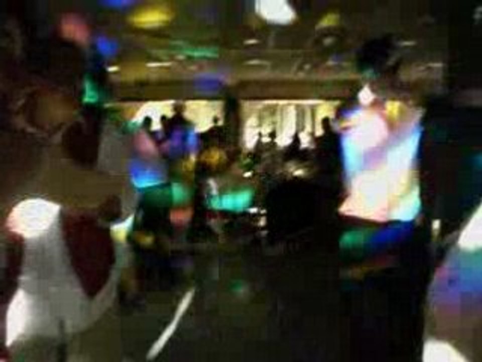 VALERIE ET MARC MARIAGE 7JUIN08    13