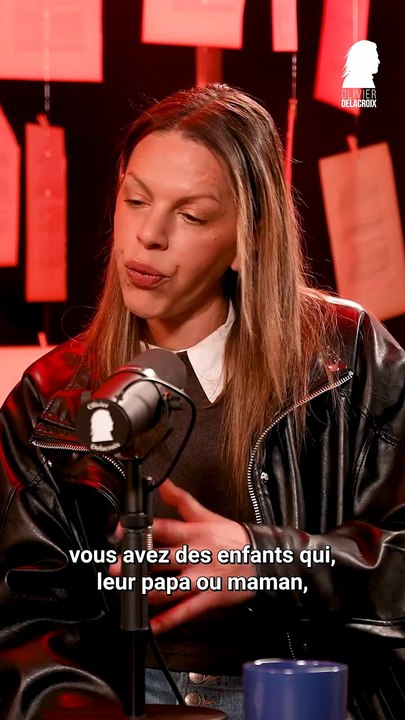 Il enterre son frère dans son jardin, on le couvre ?