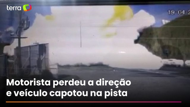 Veja momento da explosão de carreta carregada com gás que matou quatro pessoas na Dutra, no RJ