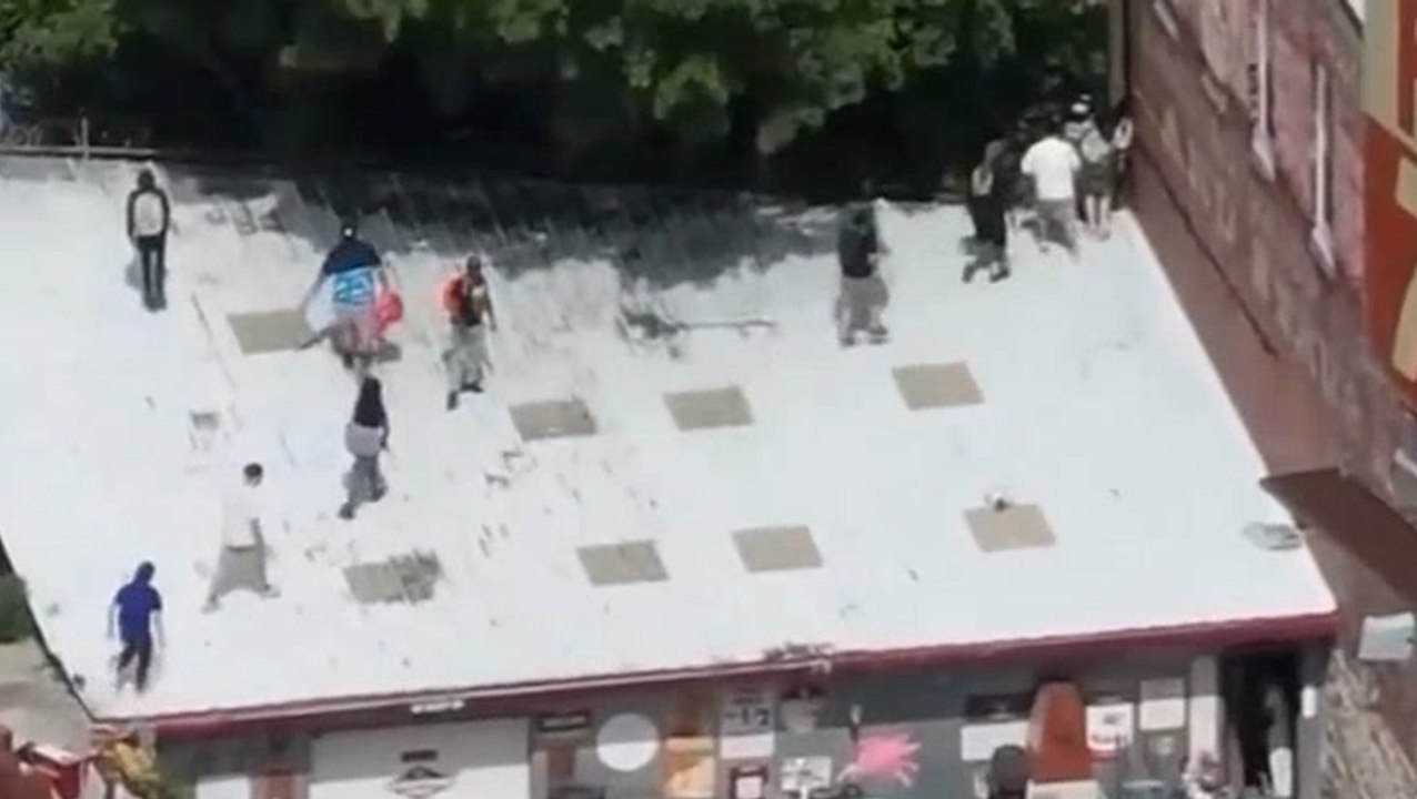 People flee across roof as police swoop on marijuana ‘pop-up event’ in Atlanta with 40 arrests
