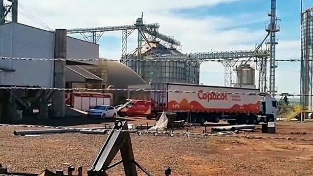 Veja o resgate do corpo de Lindomar Bargas, morto após acidente em silo da Copacol