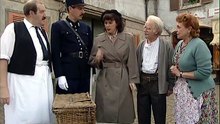 Allo Allo S9E04 - The Fishmonger Float