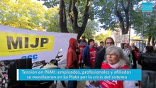 Tensión en PAMI: empleados, profesionales y afiliados se movilizaron en La Plata por la crisis del sistema