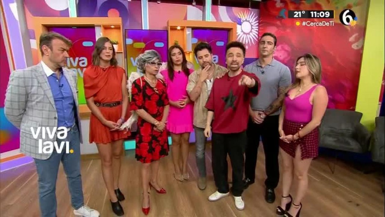 Chicken sale en defensa del elenco de Vivalavi Mx