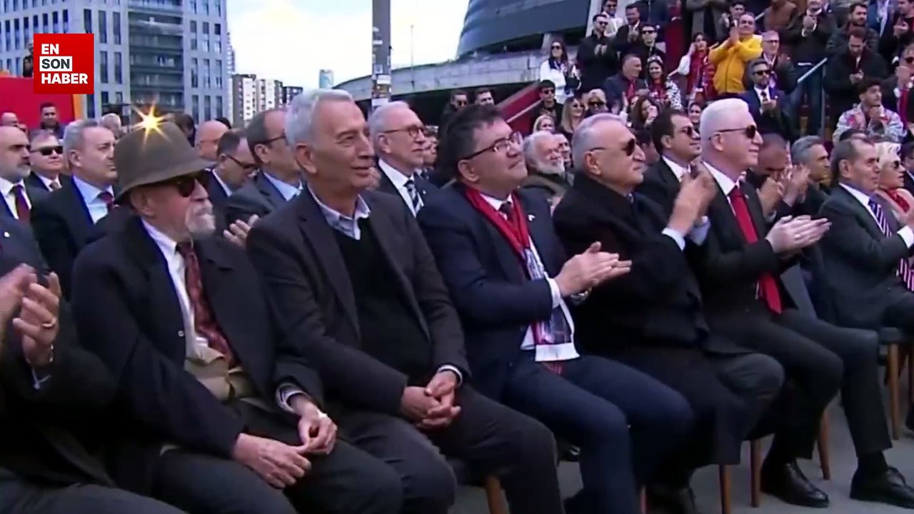 Osman Aşkın Bak Galatasaray ve milli takım için destek mesajı verdi