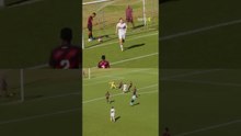 Veja lance bizarro com gol contra no Paulistão Sub-20 #shorts