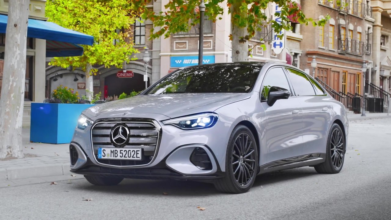 Die neue elektrische Mercedes-Benz C-Klasse - Sportliche Eleganz mit beeindruckender Strahlkraft