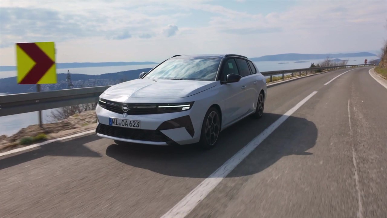 Neuer Opel Astra - Hocheffiziente Antriebe - Astra Electric jetzt mit bis 454 km Reichweite (WLTP)